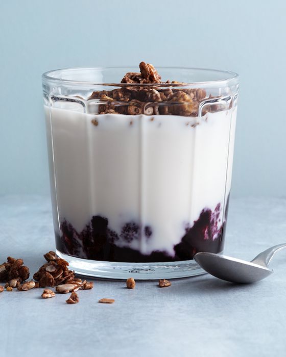 Yoghurt med Blåbär & Granola